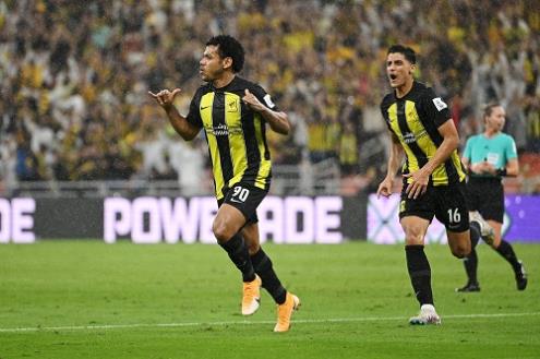 رومارينيو: شرط وحيد لاعتزالي.. والغامدي: جاهزون لمواجهة الأهلي